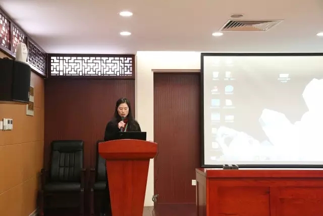 江蘇省中醫(yī)藥學(xué)會(huì)百余位專家老師參觀訪問李良濟(jì)(圖3) 江蘇省中醫(yī)藥學(xué)會(huì)百余位專家老師參觀訪問李良濟(jì)(圖3)